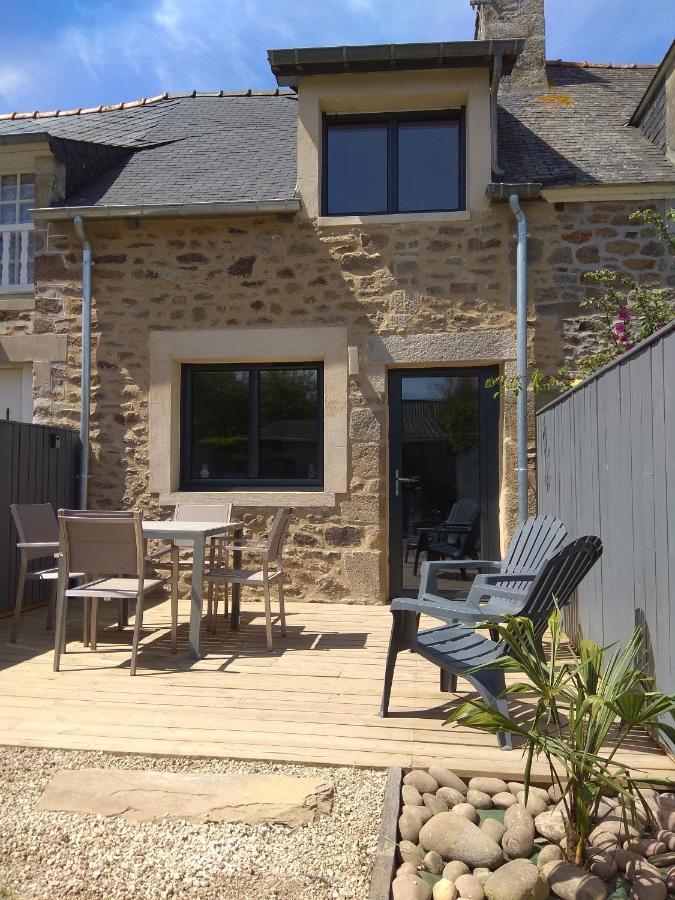 Maison Cosy entre CAP FREHEL et SAINT MALO 1km PLAGE 5min GR34 Wifi Jardin Vélos CASA OHANA Esterno foto
