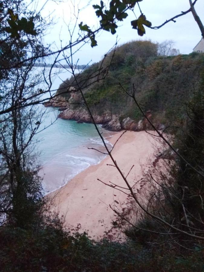 Maison Cosy entre CAP FREHEL et SAINT MALO 1km PLAGE 5min GR34 Wifi Jardin Vélos CASA OHANA Esterno foto